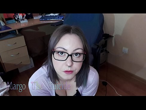 ❤️ Sexy meisje met bril zuigt Dildo diep op camera Sex video at nl.sexeey.ru ☑
